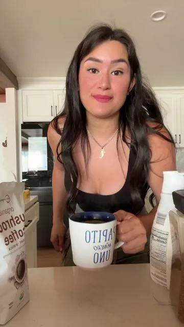 El mejor cafe que he echo en casa… normalmente un cafe asi tendria wue ir a una cafeteria pero te imaginar tener un cafe delicioso desde casa ❤️ y sin gastar millones en una cafetera LO AME #ALONDRIX #alondrix #fun #funny #fyp 