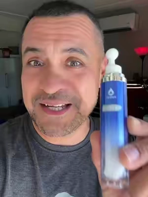 Descubre el secreto para unos ojos más jóvenes y radiantes con nuestro Anti-Aging Moisturizing Eye Cream. ✨ Reduce arrugas, hidrata profundamente y revive tu mirada al instante. 💧👁️ No pierdas la oportunidad de probarlo. Encuéntralo ahora en el showcase de mi perfil. 🔥 #AntiAging #EyeCream #Skincare #BeautyTips #FYP #Viral 