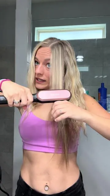 A straightening brush worth it! My new favorite tool. 