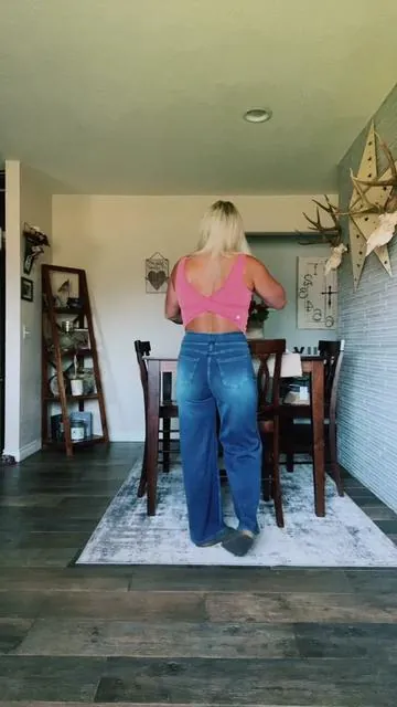 Okay!!! Talk about comfy 🤩. @Halara_official #halarajeans #halara 