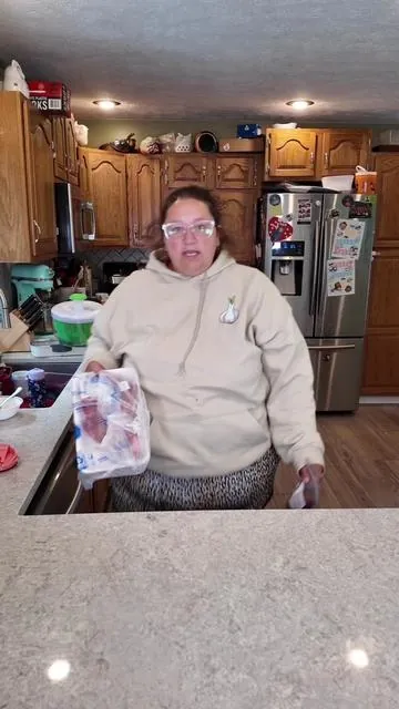 #AggressiveTutorials #AggressiveTutorialLady #AggressiveCookingShow #AggressiveCookingTutorials #Aggrecipes #birrianachos #birria #beefbirria #birriabombs