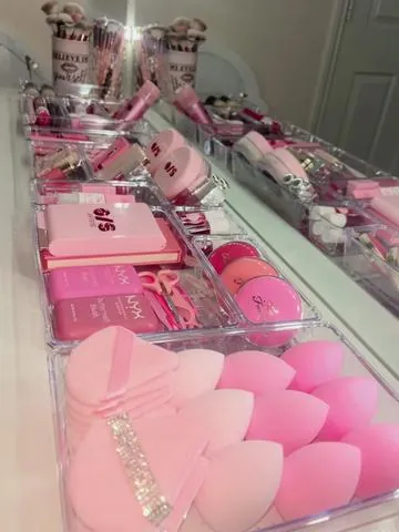 These Makeup Organizers 😍 #makeuporganization #makeup #organize #acrylicorganizer #makeuporganizer #paratii #foryou 