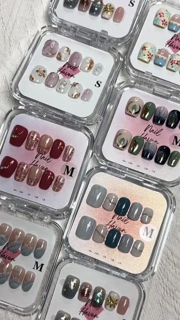 Pack some orders with me! Our press-on nails are good quality and with a very reasonable price💛💚🧡🩵🩷#pressonnails #shortnails #handmade #nailart #nailinspo#asmr 