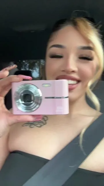 The cutest camera 📸 🤭🎀✨#camera #pinkcamera #cutecamera #minicamera 