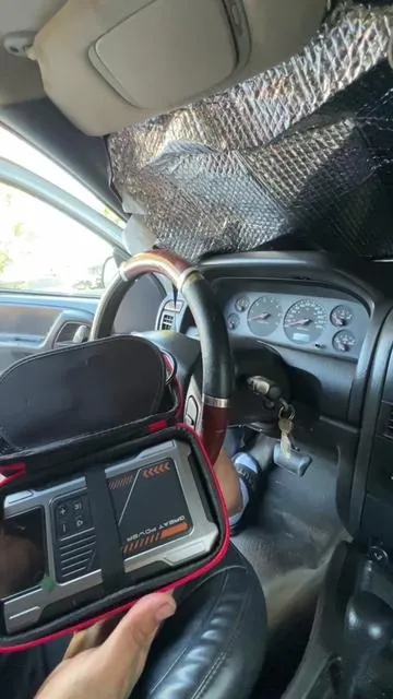 PORTABLE CAR JUMP STATER!  Kit completo multiusos, excelente aparato de un tamaño excelente para portar en tu carro de facil manejo para esas esposas 4x4 👌🏼 #jump #stater #car #viral #foryou #foryoupage #tiktok #shop Adquiere tu tambien el tuyo aqui por TikTok Shop! 👌🏼🚗