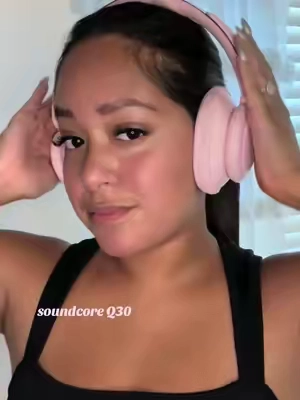The prettiest headphones out here!!@soundcoreusshop @Soundcore.US @soundcoreus @soundcore by Anker #soundcore #soundcorebyanker #headphone #soundcorelifeq30 #headphones #tiktokshop #foryoupage #tiktokmademebuyit #soundcancelingheadphones 