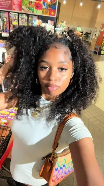 This wig is a 10/10 no lie and you dont need to have leave out !