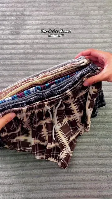 Do you like plaid prints???#spotlightfinds #spotlightfashion #fallfreshness #tiktokshopbacktoschool #forwomen #forladies #casual #foreveryoung #summer #foryou #ootd #fashion #tiktok #pajamas #set #shorts #print #sleep #sleepshorts #plaid #plaidprint #usa #3pcs 