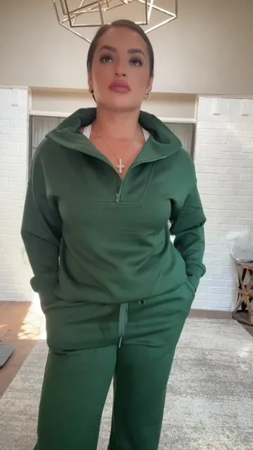 OBSESSED is a hige understatement. 😻 #pinspark #tracksuit #womenstracksuit #womensmatchingsets #matchingset #fall #fallclothes #winterclothes #fyp #tiktokshopfinds #tiktokmademebuyit #augustfinds #treasurefinds #foryou #ootd 