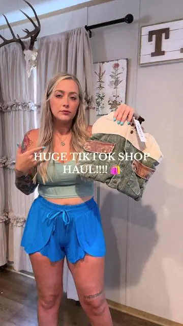 I do admit I have an online shopping problem 😭🛍️💅🏼 #tiktokshop #haul #clothing #tryonhaul #fyp #sahm #momtok #momsoftiktok #fyp #trending #tiktok 