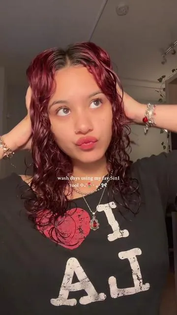 hair wash days are the best shower days!! @wavytalkofficial  @Not Your Mother’s  @Fenty Hair  @Color Wow Hair  #washday #hairday #layeredhair #hairroutine #blowout #roundbrush #hairtutorial 