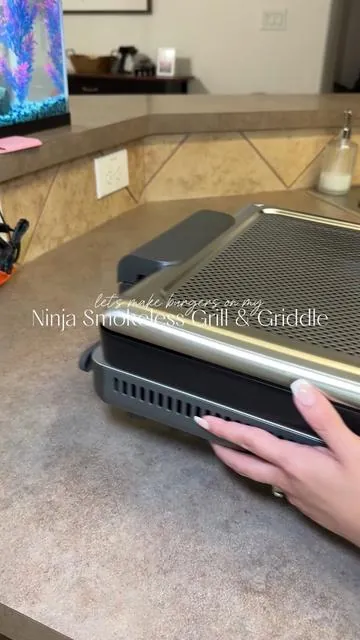 IN LOVE 😍 🍔 been cooking on this the past few days and its been a breeze! Cleaning is easy and the grilling is delicious. The best part? NO SMOKY HOME 🙂‍↔️🙌🏻  #ninjagrillandgriddle #ninja #sharkninja #kitchenfinds #kitchengadgets #easycooking #smokelessindoorgrill ##sharkninja #tiktokshopfinds #treasurefinds 