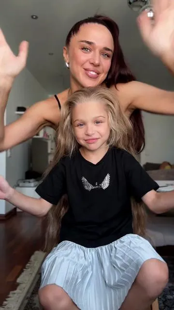 Cute curls for my daughter💖 3/8 inch small curling iron wand from @wavytalkofficial 🤍 #wavytalk #passyourwavytalk #b2swithwavytalk #wavytalkhair #curlingiron #smallcurls #smallcurlingiron #tightcurls 