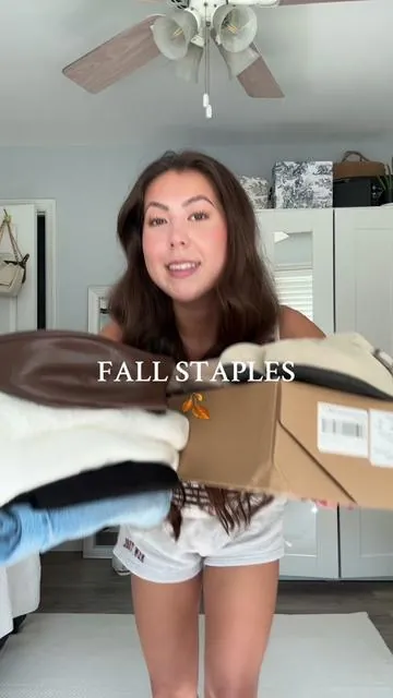 affordable fall essentials 🧺🍂 #fallstaples #fallfashion #fallfashiontrends #fallfashioninspo #fallmusthaves #fashionfinds #falloutfits #falloutfitinspo #affordablefashion 
