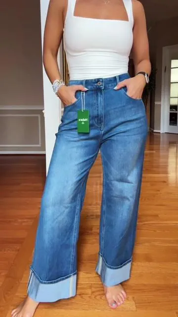 Ok ngl… i wasnt sure how id feel about these knit jeans from @Halara_official but once i put them on i seriously couldnt believe how comfortable & stretchy they were and how cute they looked on!! I love the “oversized/baggy” fit and the rolled hem. Available in more denim shades + petite, regular, & tall lengths!  • Color: blue spruce denim • • • #halara #halarajeans #halaradenim #denim #knitjeans #highwaisted #wideleg #widelegjeans #nothingtowear #treasurefinds #halaraworkleisure #halarapants #jeans #fallfashion #falloutfit #spotlightfashion 