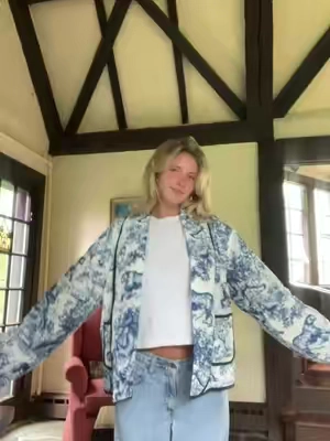 My goal is to be New England’s Marissa Cooper #falloutfits #quiltedjacket #newengland #theoc 