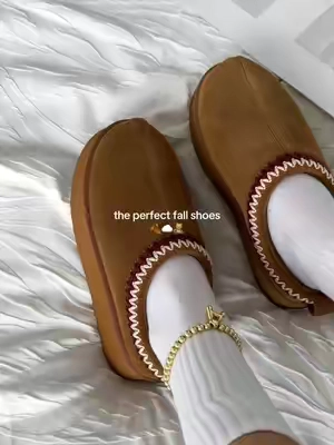 Fall shoes restock! Get yours before they sell out 👌🏻 #fallshoes #fallfashion #platformslippers  #fallaesthetic #autumnaesthetic #autumnfashion  #falldealsforyou #tiktokshopfinds #outfitinspo 