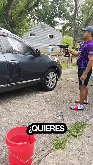 Lavadora a presión para que laves tu carro desde casa #pressurewasher #carwashing #pressurewashing #cordless #car #carro #tiktokmademebuyit #ttshop 