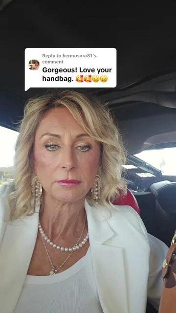 Replying to @hermosura81  #thisis60  #ageoutloud  #purse  #tiktokshop  #sharethegoodstuff 