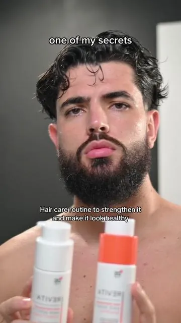 Hair care routine to strengthen it and make it look healthy👇. • I usually do this about 4 to 5 times a week to improve my hair and its density. It is important to leave it on for a few minutes for best results. • shampoo and conditioner from @DS Laboratories Available in my tiktok shop 🤝. #hair #hairgrowth #cabellosaludable #cabellosano #hairproducts #dslabspartner #cuidadodelcabello #menshair 