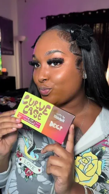 trying the made by mitchell curve case: “deep” @madebymitchell  🛍️💳💥💳🛍️💥💳🛍️💥💳 SPECTACULAR GIMME 14 OF EM 🤣 #madebymitchell #curvecase #curvecasemadebymitchell #girly #trending #blackgirl #makeup #blackgirlmakeup #softglam #creamblush #creambronzer #ukmakeup 