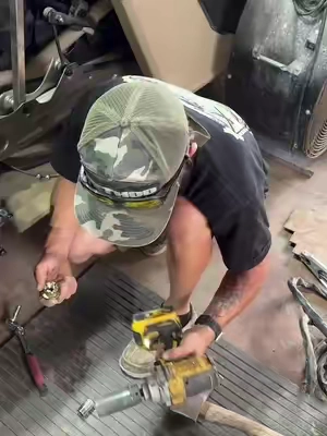 Just throw that dewalt away because this one is way better… #mechaniclife #offroad #bluecollar #garageshop #workshop #carsoftiktok #trucksoftiktok #metalworks #tireshop #carmechanic #dieselmechanic #dewalt #milwaukeetools #tools #impactdrill #brushlesstools 