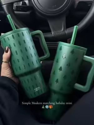 @Simple Modern #simplemodern #matchingmini #30oztumbler #40oztumbler #wintercollection #simplemordernholidaycollection #christmascups #christmastumbler #tiktokshopblackfriday #tiktokshopcybermonday 