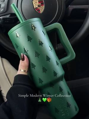 @Simple Modern #simplemodern #40oz #simplemodernholidaycollection #christmascups #christmastumbler #snowflakes #leakproof #giftsforher #tiktokshopblackfriday #tiktokshopcybermonday 