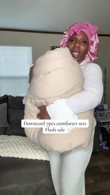 Downcool comforter sets are nice and comfortable💯 Catch this sale! @DOWNCOOL #downcoolcomfortersets #comfortersets #homeandliving #bedding #beddingsets #homedecor #ttstakeover #ttstastemakers #tiktokshopblackfriday #tiktokshopcybermonday #tiktokshopfinds #spotlightfinds #holidayhaul #tiktokshop #flashsale #foryoupageofficiall 