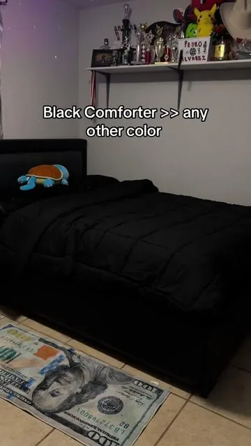 Keeps me cool all night #foryoupagе #fypシ #comforter #bedset #xyzabc #paratii #reletable #hotsleeper #keepcool #cama #cobertor #ttshop #buynow #worthit #black 