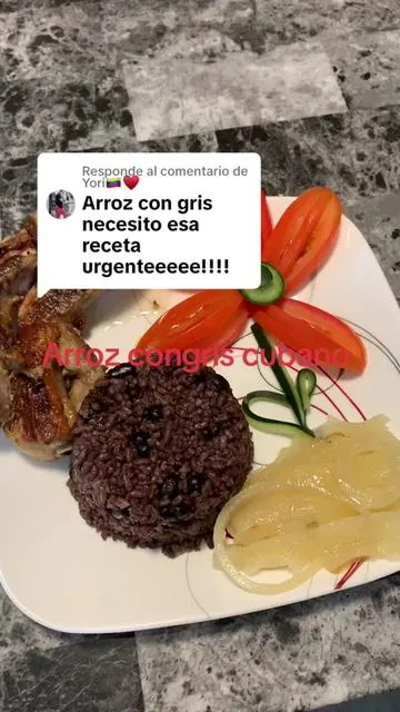 Respuesta a @Yori🇻🇪♥️ Arroz congris cubano Ingredientes-Dos tazas de frijoles negros -cinco Tazas de agua -Dos hojas de laurel -una cebolla blanca -7 dientes de ajo - una cucharada de comino -una cucharada de sal al gusto - Dos tazas de arros -Dos tazas y media del caldo de los frijoles dependiendo el tipo de arroz -aji cacucha o pimiento -beicon al gusto #arrozcongri #arrozcongris #recetacubana #congricubano #recetas #olla #cosori #cosina 