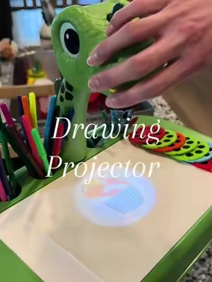 This drawing projector is a major FIND #tiktokmademebuyit #tiktokshopblackfriday #tiktokshopcybermonday #drawingprojector #toys #drawing #coloring 