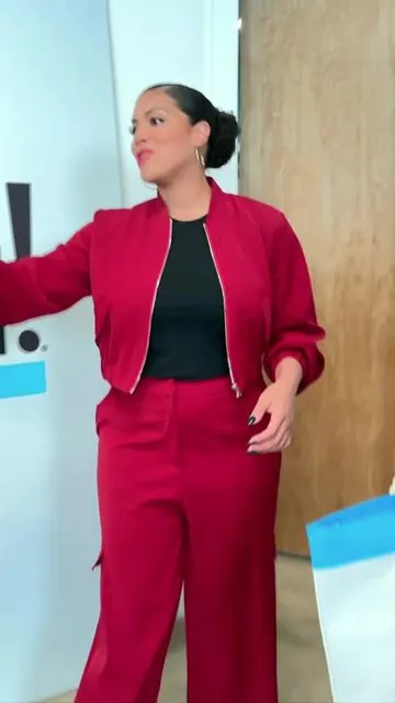 ¡Francisca lo logró! 🥹 Una meta que empezó hace 6 meses, hoy tiene el resultado que supera sus expectativas: ¡Lo logró con @yesyoucanofficial! 🩵  La prueba de que la constancia siempre te da frutos, pero también el enfoque, así fue este recorrido y solo quiero darte las gracias por acompañarme, solo te quiero decir algo: ¡Si yo pude, tú, a tus tiempos y con tus ganas de echar pa’lante, vas a poder también! #YesYouCan #Francisca #LatinGrammys #RedCarpet #VidaSaludable