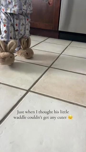 For more fashion tips and tricks follow me! 🤪

#bunnyslippers #tiktokshopcybermonday #tiktokshopblackfriday 