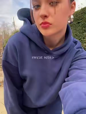 obsessed with the quality and color of this set! And its on sale right now. @Anrabess Fashion #goodquality #tiktokshopfinds #tiktokshopdeals #sweatsuit #sweatset #navyblue #affordablebeauty #affordablefashion #fashiontiktok #ootdinspo #winterfashion #ootdinspiration #hoodieszn #hoodieseason 