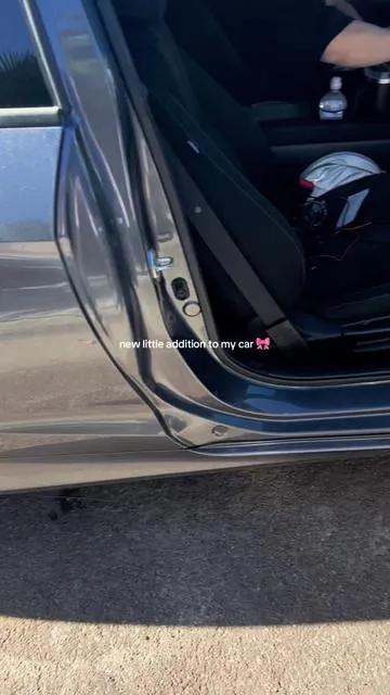 as a girl who doesnt know how to get around her city without maps, i needed this so i wouldn’t be on my phone 🙂‍↔️ #tiktokshop #car #bluetooth #carplay 