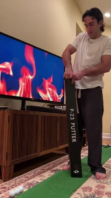 Matte Black Putter on a crazy deal find me a better golf gift ill wait 😮‍💨 #golftok #tiktokgolf #golfgift #tiktokshopblackfriday 
