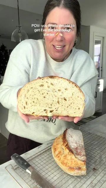 I owe it all the Eve! She’s seriously AMAZING! Thank you @The Southern Sourdough Co. for making Eve and sharing her #sourdough #sourdoughtok #sourdoughbread #bread #breadtok #evesourdoughstarter #homemade #homemadefood #homemadebread 