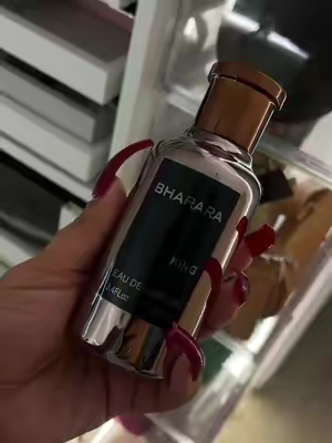 Smells delicious 🤤 #fragrance #fragrancetiktok #fragrancetok 