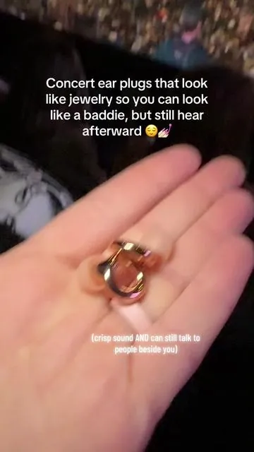 No more ringing ears! They have a bunch of colors to match your outfit! #concerts #jessiemurph #liveshow #tiktokshopcybermonday #tiktokshopblackfriday #concertearplugs @Loop Earplugs US 