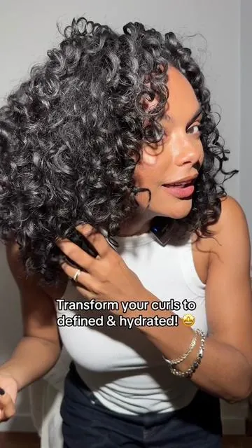 No 👏 stiff 👏 curls! 👏  With our viral Anti-frizz Styling Set, you’ll see amaxing hydration AND definition without the crunch 💫🤝 @Kendall Dorsey #colorwow #curlyhair #curlyhairstyles #curldefinition #curlyhairstyleideas 