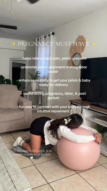 all pregnant mamas need this birthing ball! the perfect christmas gift ✨ #pregnant #momsoftiktok #womensgiftideas #laboranddelivery #tiktokshopcybermonday #preggo#birthingball 