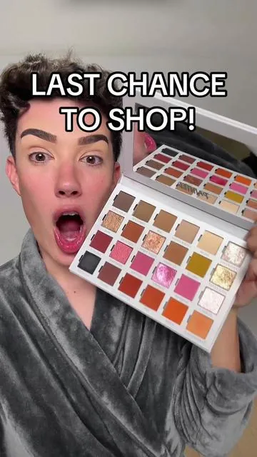 Our Basic Canvas Palette has NEVER been on sale before… if you’ve been wanting to try it out, NOW is the time! 🎁🎅🏼  #makeup #eyeshadow #sale #painted 