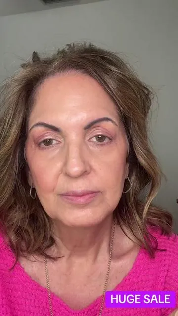 #eyeliner #eyeshadow #smudgestick #makeup #skincare #holidayhaul #holidaycolors @SKINN Cosmetics @Dimitri James @Jaimie #tiktokshopblackfriday #tiktokshopcybermonday #sale #ttsdelight #tiktokgift 