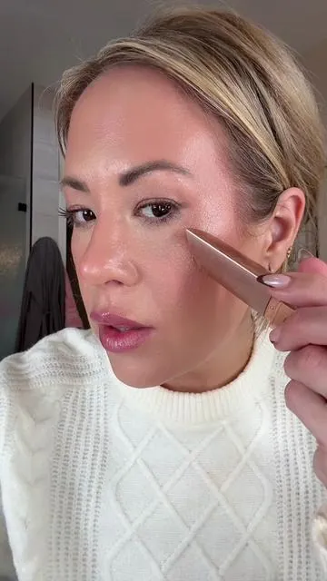 @LYS Beauty highlight and bronzer stick together FTW! Never fails i’ll get a compliment about my skincare wearing this highlight! I do love my skincare routine but man this highlight glows me right up! 👏🤣 #lysbronzingstick #lyshighlighterstick #tiktokmademebuyit #tiktokshopholidayhaul #viralbeauty #trends 