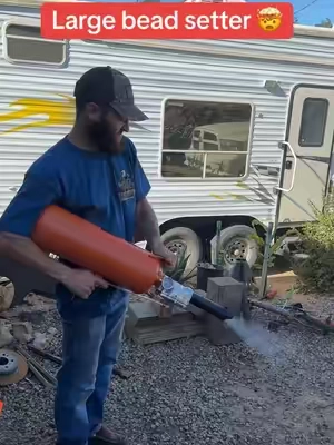 Testing out this bead setter from the tiktok shop 🔥 #mechanic #tireshop #mechaniclife #mechanicsoftiktok #carmeet #truckguy #carguy #bigtruck #liftedtruck #offroad #drifting #drifingcars #vevortools #vevor #beadseater #tiktokshopchristmas 