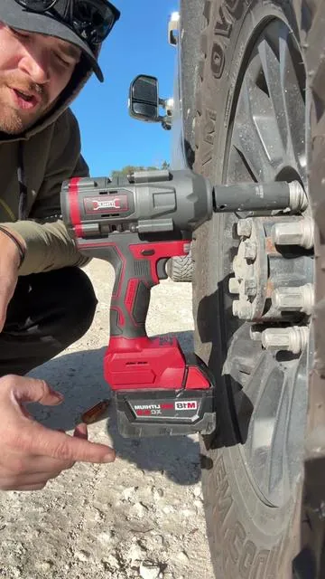 Impact wrench that fits Milwaukee m18 batteries #tools #powertools #bluecollar #impactwrench 
