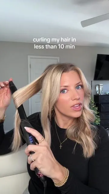 I think I just figured out how to use a clamp curling iron #curlingiron #hair #hairtok #blondehair #hairstyle #hairtutorial #quickhairstyle #tiktokshopholidayhaul #tiktokshopyearendsale #newyearnewaura 