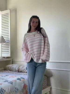 seriously cannot stop wearing this sweater🎀🤍