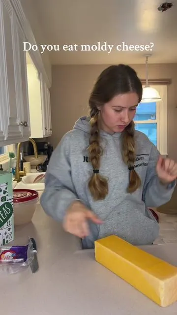 Why do you do if there’s a spot of mold on your cheese?!  #shredcheese #cheese #cheesegrater #shreddedcheese #rotarygrater #rotarycheesegrater #kitchenhacks #kitchengadgets #kitchen #kitchenhack 